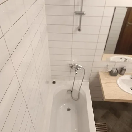 Modern 2 Narcis Μπάνσκο